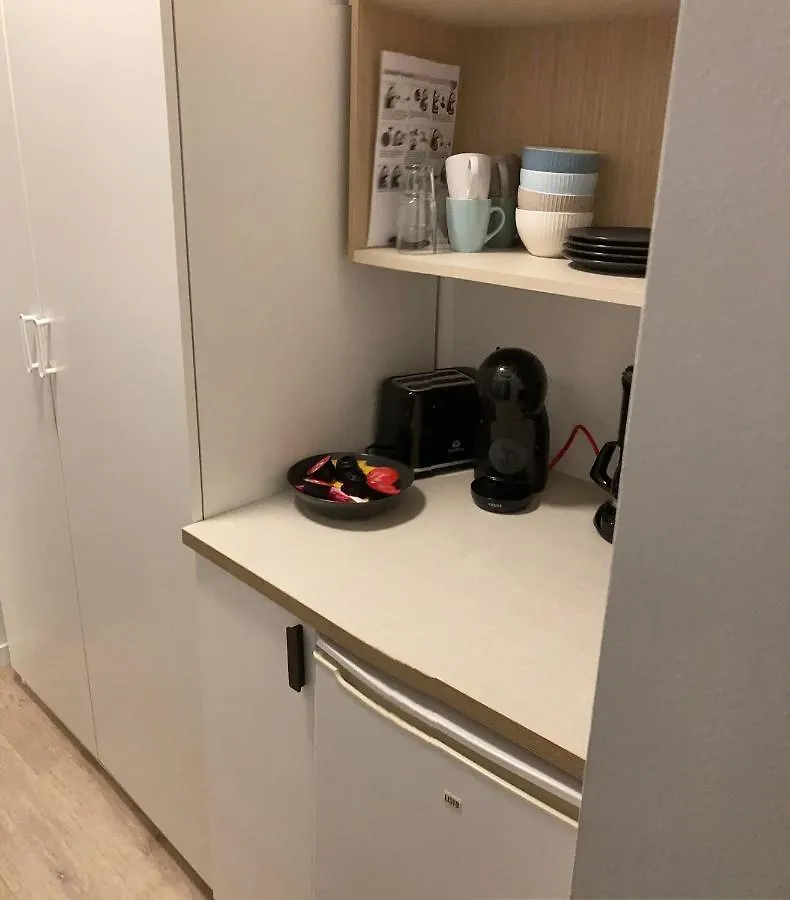 Apartment Le Confort A Deux Pas Clinique De L Union *Wifi* Saint-Jean  France